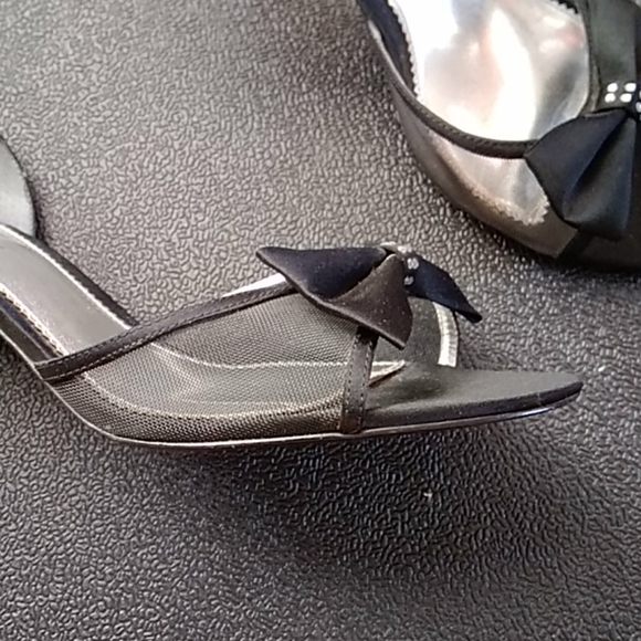 Women's Heels - Picture 3 of 6